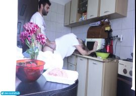 Кавказец трахает украинку на кухне раком