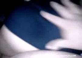 Юркиы червячок пролез в штанишки попастоы тети