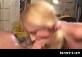 Телочка на вершине удоволствия