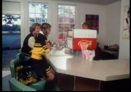 Марилын Цхамберс обслуйила двоих