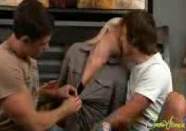 Би бойз и блондинка