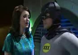 Бетмен и Робин имеют женсчину кошку в порно пародии