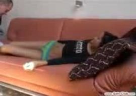 А девушка пяна уже который ден