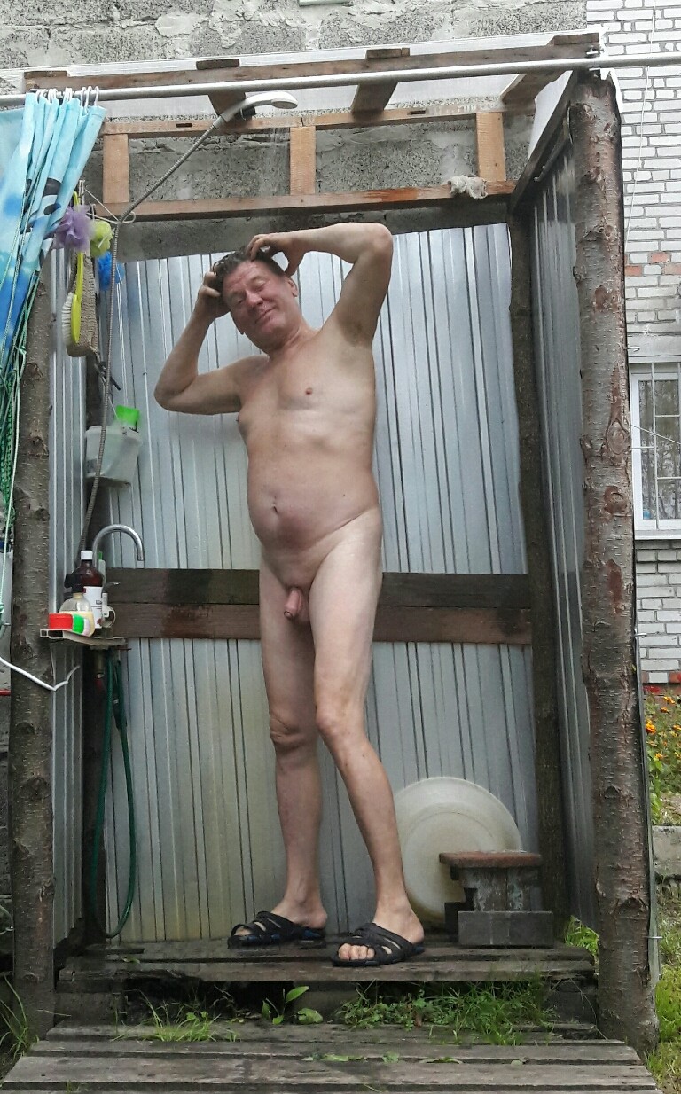 В душі