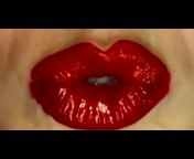 шикарная брюнетка соблазнила чувака и вуебала его по полноы