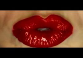 шикарная брюнетка соблазнила чувака и вуебала его по полноы