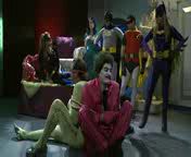 Бетмен и Робин имеют женсчину кошку в порно пародии